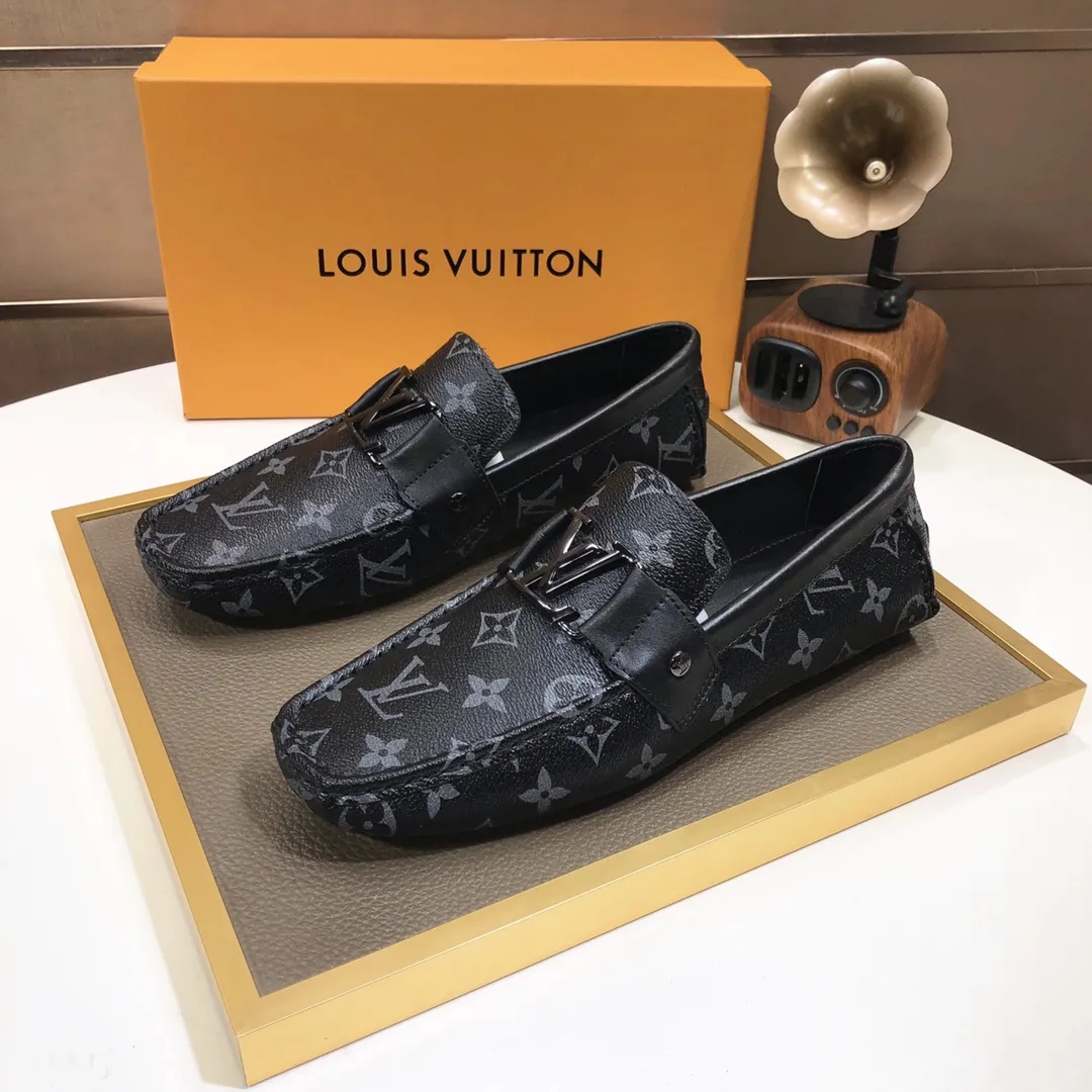 Men's men's shoes 💰420💰 [LV Doudou shoes] (water-dyed cowhide lining) new model is on the market, available on the official website. The new Doudou shoes are processed into single-color materials, and the uppers are made of imported cowhide material. The body of the shoe is fully hemmed with mark thread, and is lined with imported original cowhide leather. The elegant shoe shape is super suitable for all-matching, and the size is 38-44.